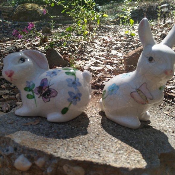 None Other - Two Ceramic Bunny Rabbit figurines None Other - Two Ceramic Bunny Rabbit figurines